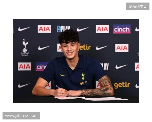 官方:泰国归化21岁切尔西青训出身的球员苏瑟普-贝尔